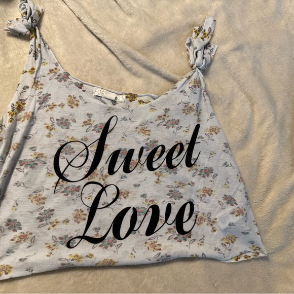 Adorable set of 4 mid-drift tanks! - Picture 3 of 5